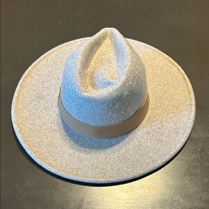 Wool - Stylish Gray Wide-Brim Hat